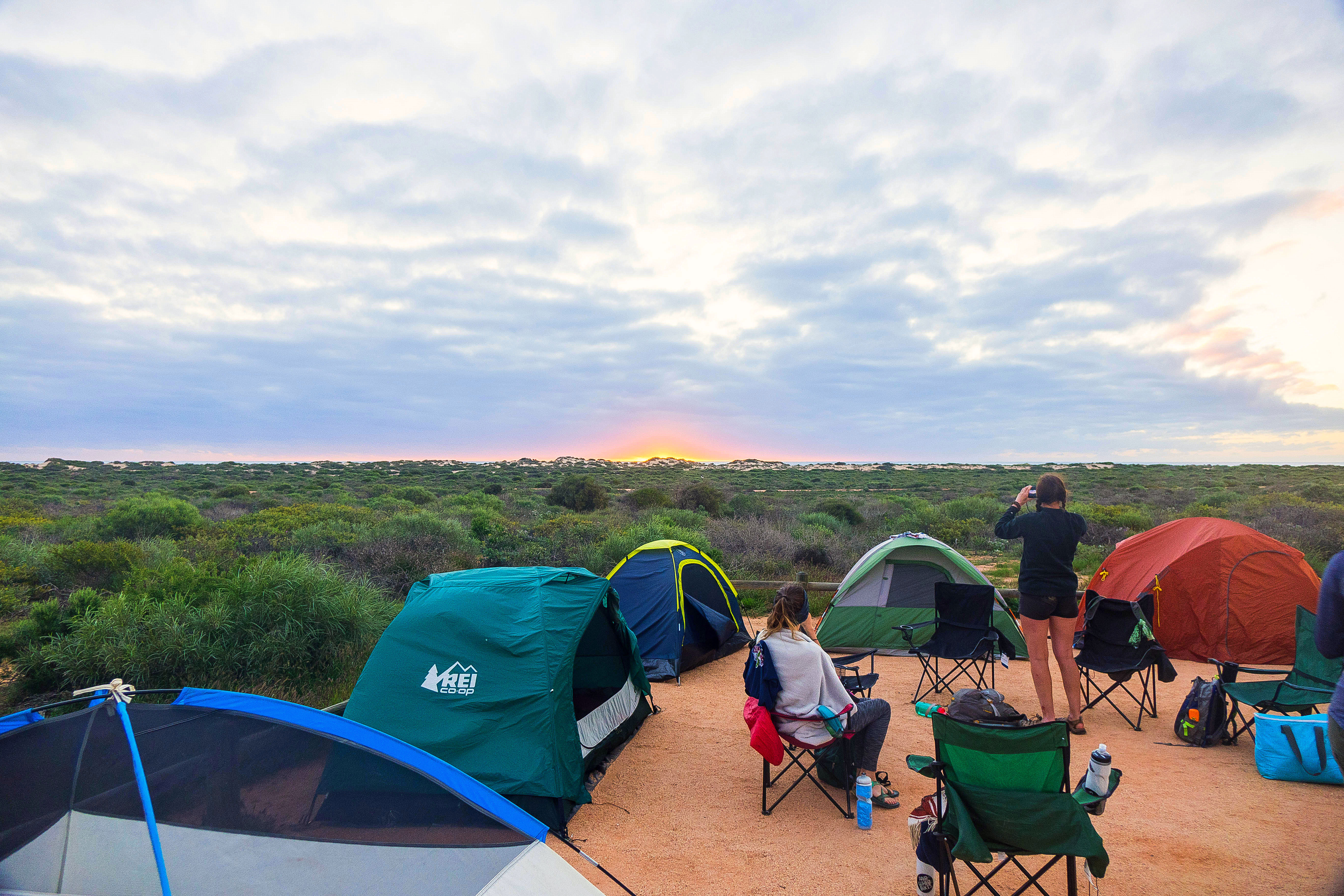 Students camping during study abroad in Australia 